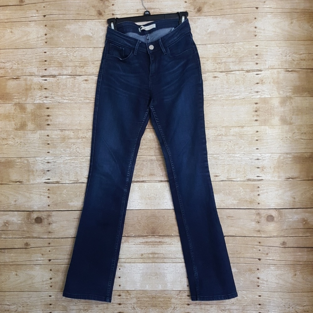 Levi's Jean Leggings. Dark wash